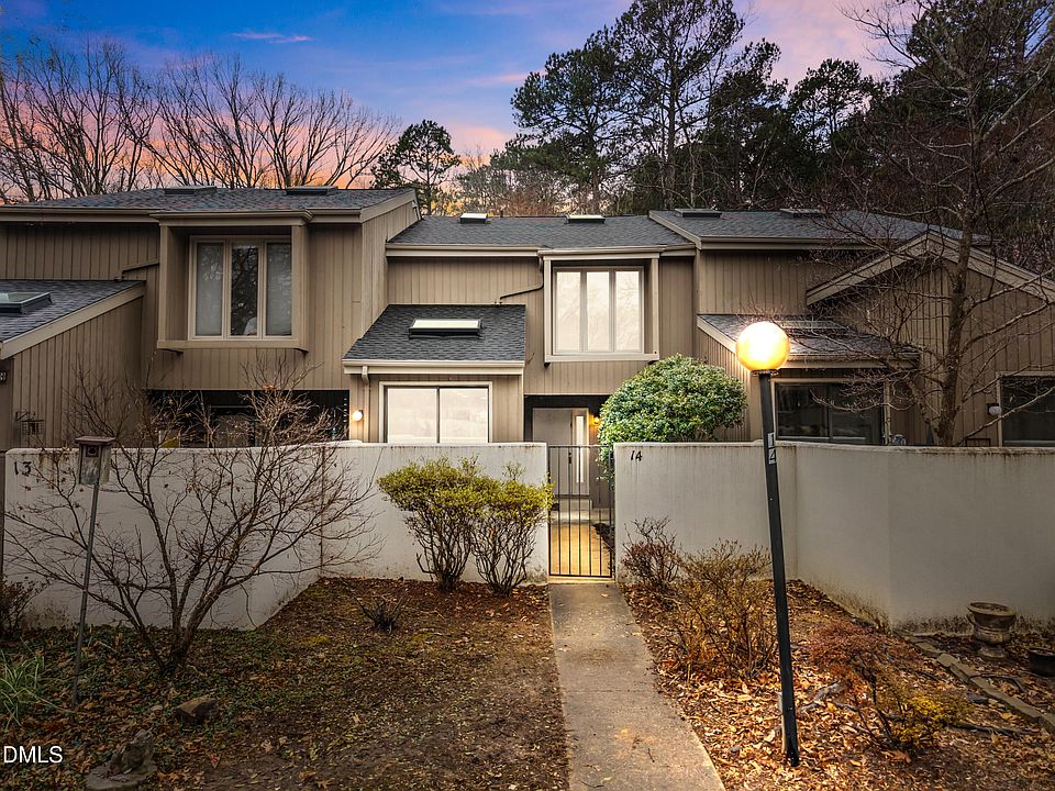 1st image of 14 Tottenham Ln