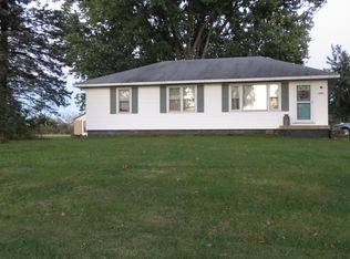 12024 N Grand Turn Rd, Marshall, IL 62441