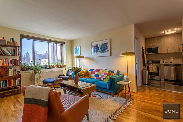 Rented by Bond New York | media 11