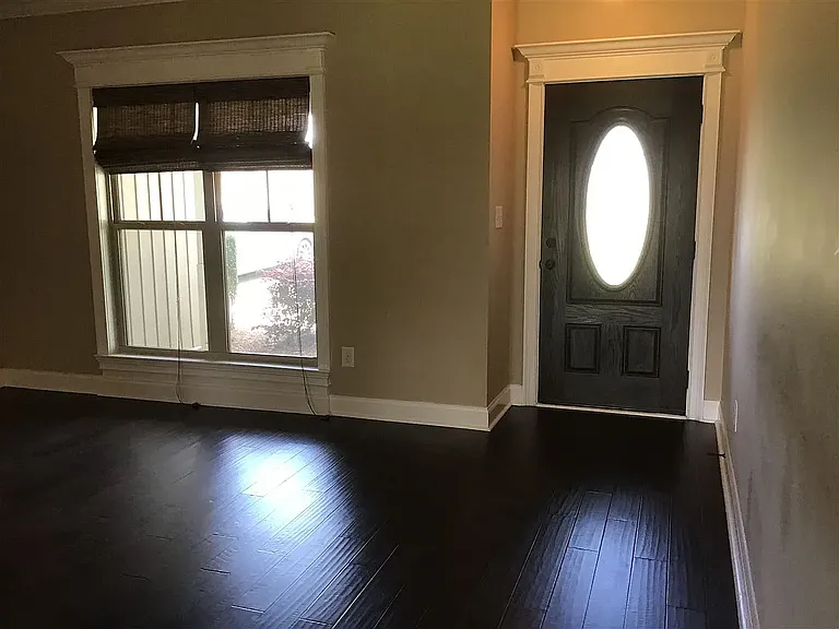 312 Loneoak Trl — Photo 9