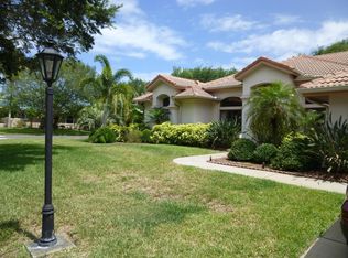 655 Newport Dr, Indialantic, FL 32903