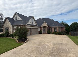 5412 S Braebourne Rd, Rogers, AR 72758