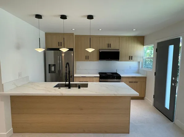 7306 Yarmouth Ave, Reseda, CA 91335