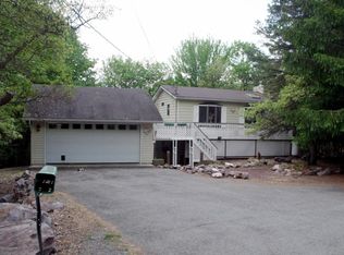 387 Birch Dr, Blakeslee, PA 18610