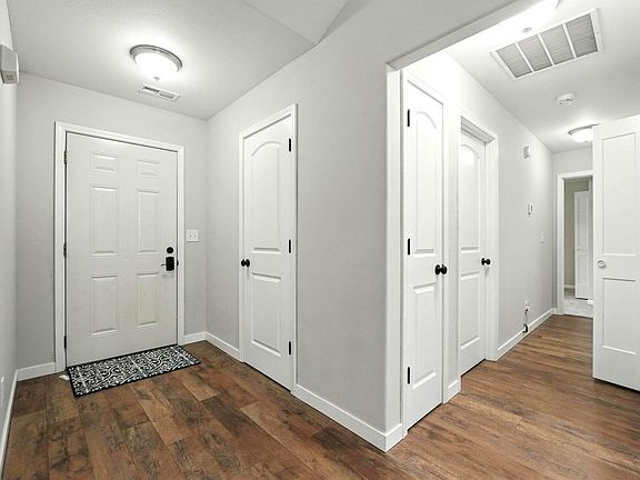 3rd image of 517 Freds Ct