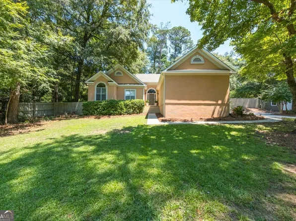 915 Nottingham Dr, Macon, GA 31211