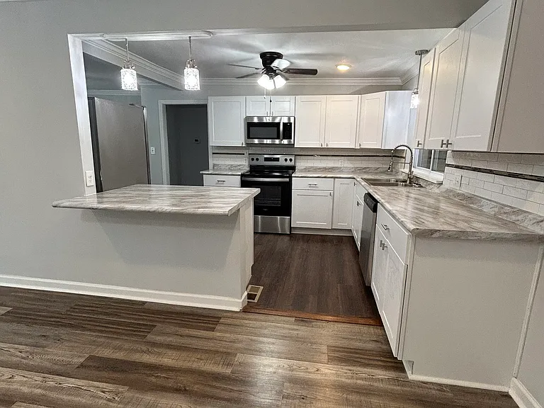 1124 Whites Mill Rd — Photo 6
