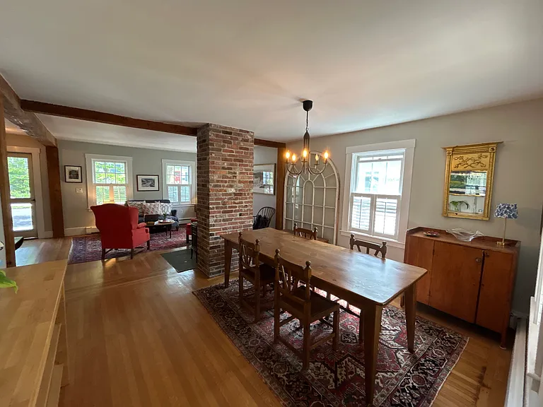 62 Richards St — Photo 9