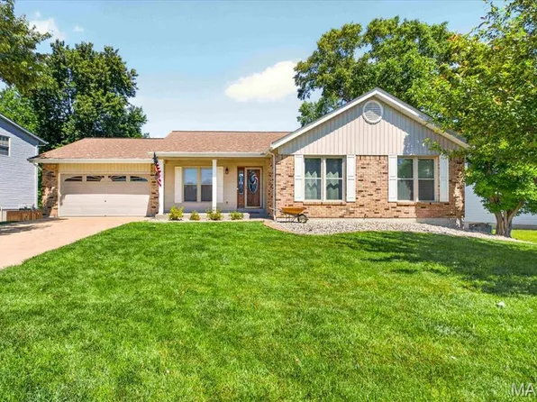 1160 Spencer Hill Dr, Saint Peters, MO 63376