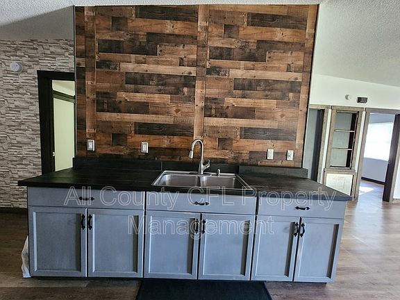 3rd image of 205 Wendell Ave APT 207