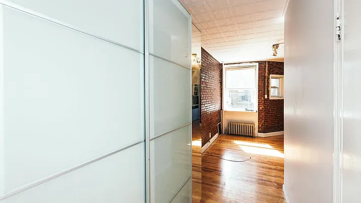 Rented by Nooklyn NYC LLC | media 12