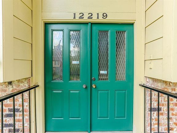 4th image of 12219 Barrett Brae Dr