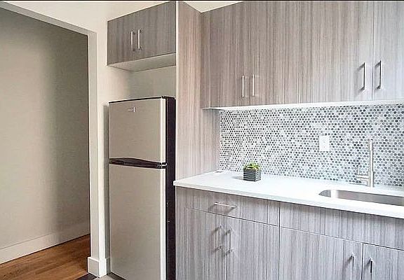 2nd image of 432 W 163rd St APT 26