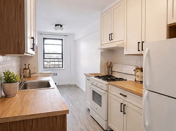 150 W End Ave APT 4S, Brooklyn, NY 11235