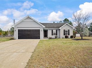 149 Cavalier Dr, Raeford, NC 28376
