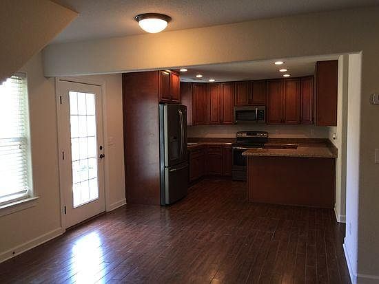 1st image of 5694 Brandon Blvd