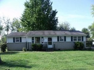 426 Nixon Dr, Lebanon, TN 37087