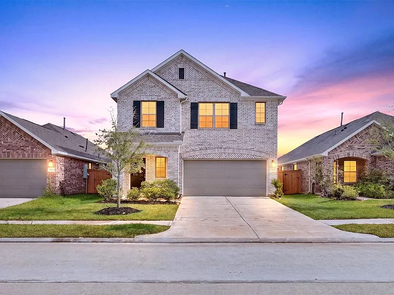 21619 Coral Mist Dr — Photo 1