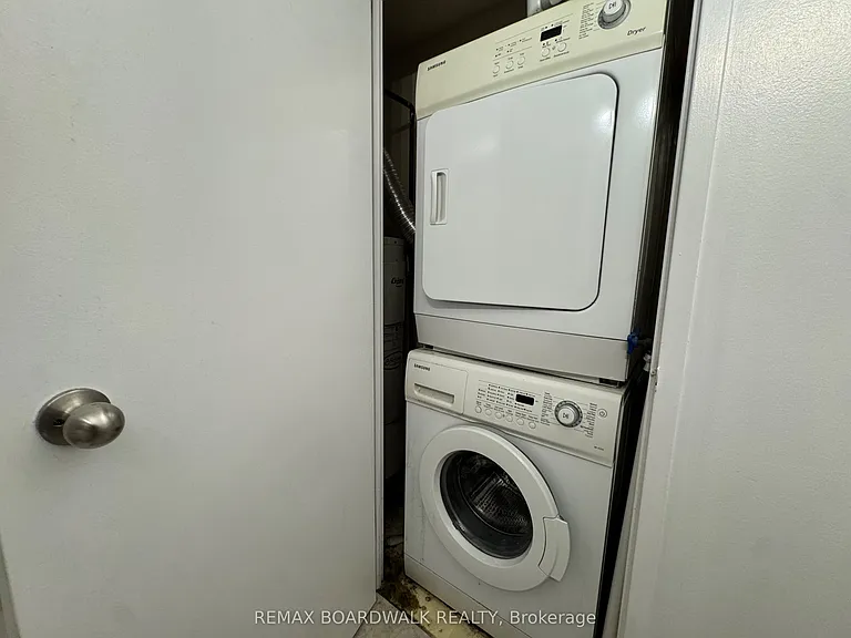 35 Holland Ave #907 — Photo 25
