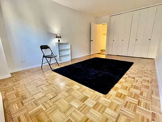 Rented by R New York | media 30