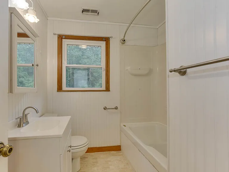 128 Mann Dr — Photo 25