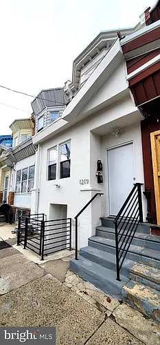 1219 W Silver St #1 Photo 1