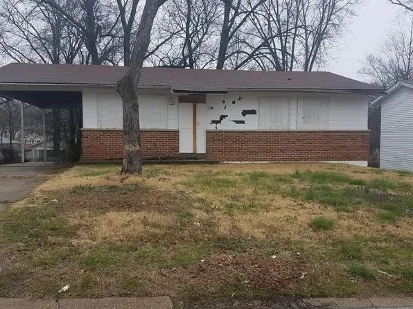 10412 Baron Dr, Saint Louis, MO 63136
