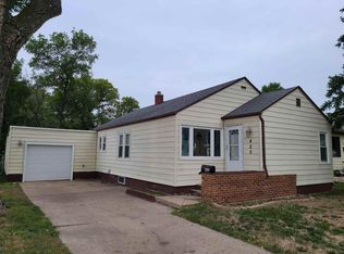 425 18th St NW, Minot, ND 58703