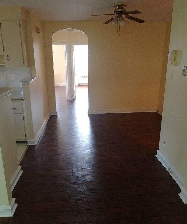1st image of 1845 Oakmont St