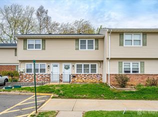 7 Kansas Ct, Matawan, NJ 07747