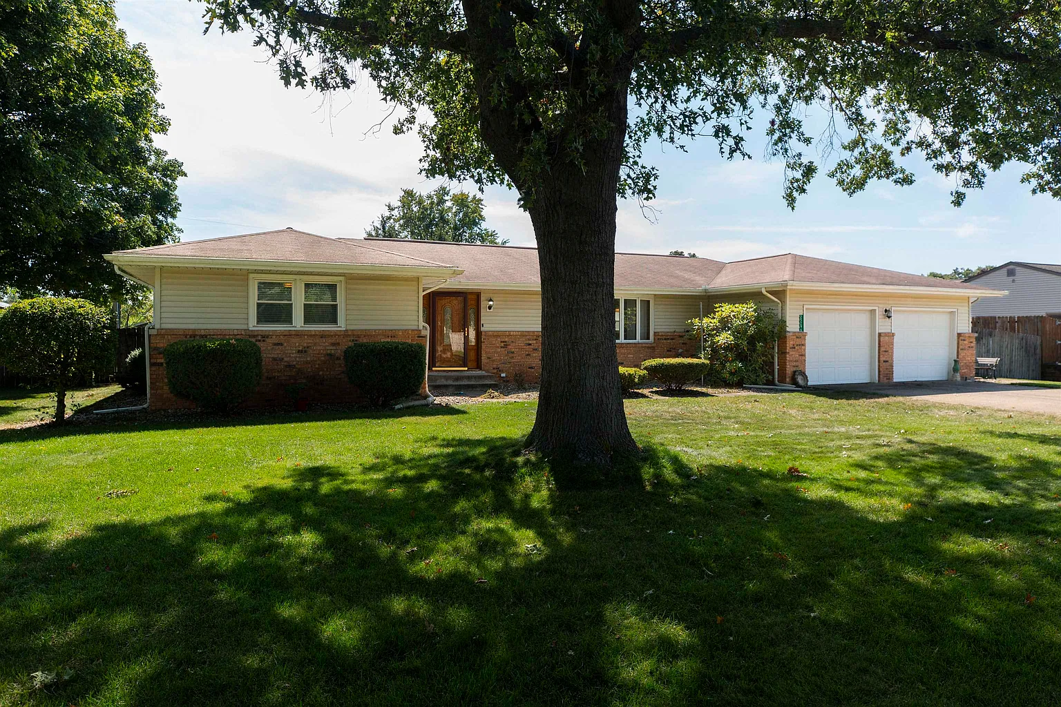 25296 Alfonsa Dr photo 1