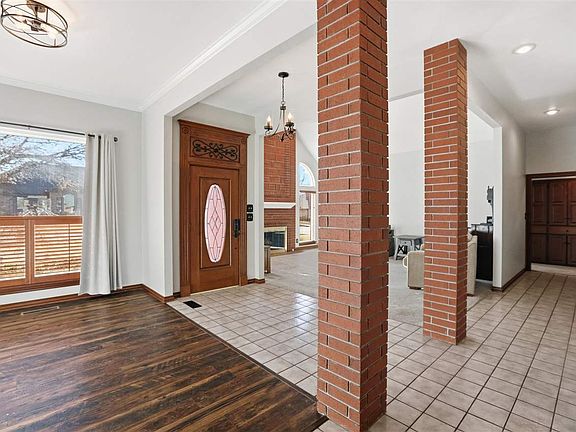 5th image of 2309 Chapel Hill Rd