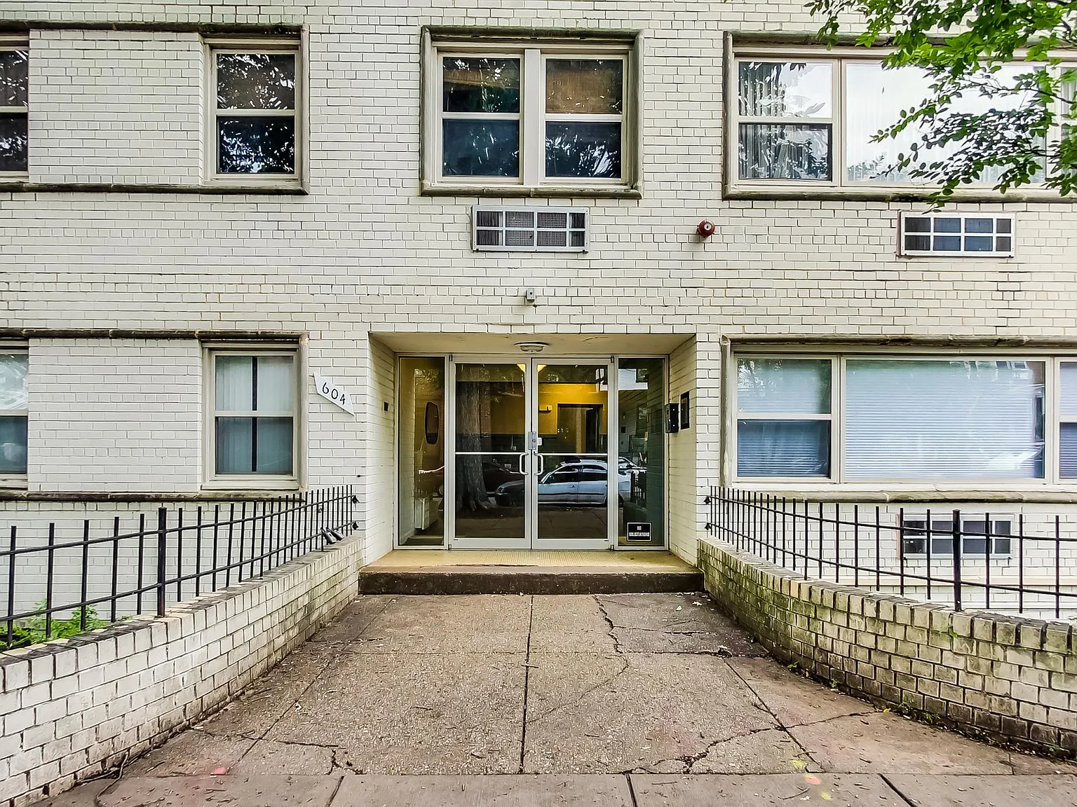 1 bed, 500 sqft, $1,649 — Photo 2
