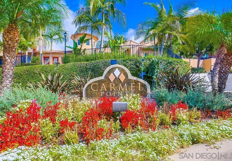 Carmel Pointe Community