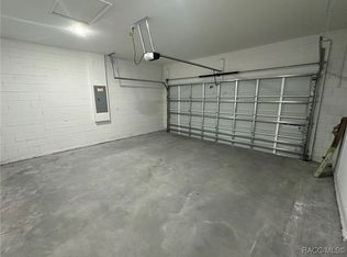 9298 N Akola Way, Citrus Springs, FL 34434