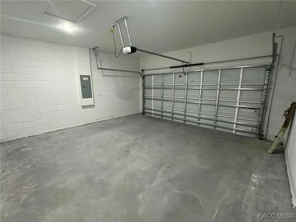 9298 N Akola Way, Citrus Springs, FL 34434