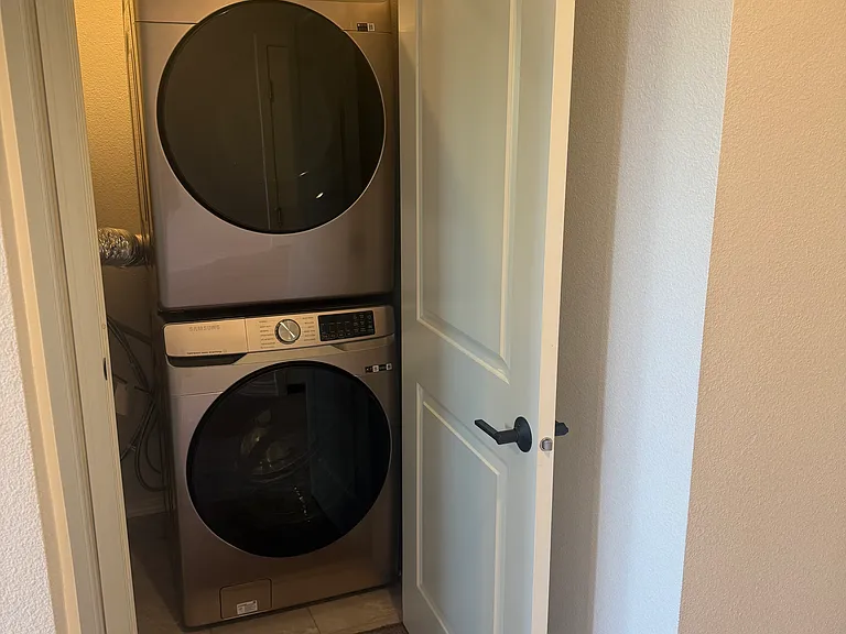 Laundry closet including stackable machines