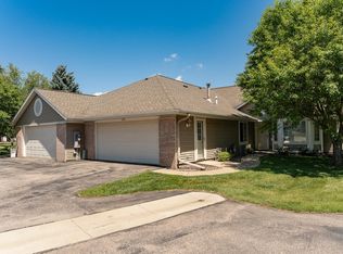 1954 Topaz Pointe Ln SW, Rochester, MN 55902