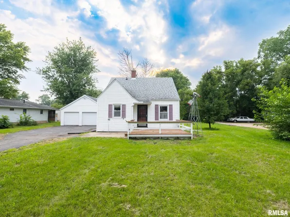 15913 N 6th St, Chillicothe, IL 61523