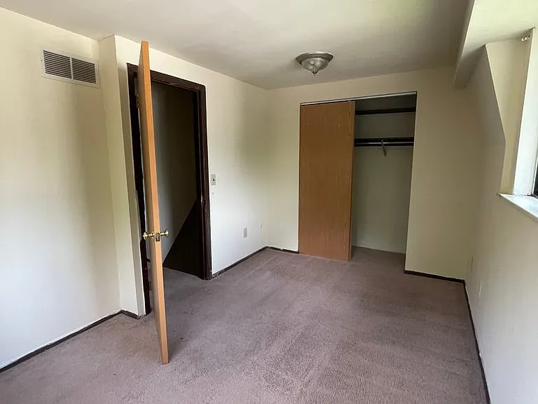 64 W Northwood Ave — Photo 41