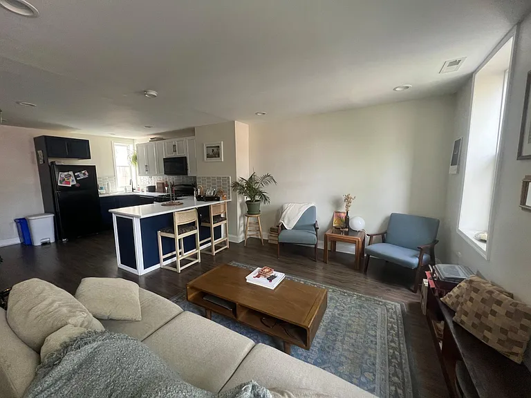 1525 E Moyamensing Ave #2 — Photo 4