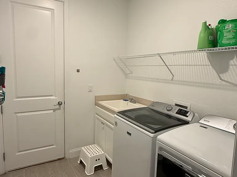 249 Oaklawn Ct — Photo 17