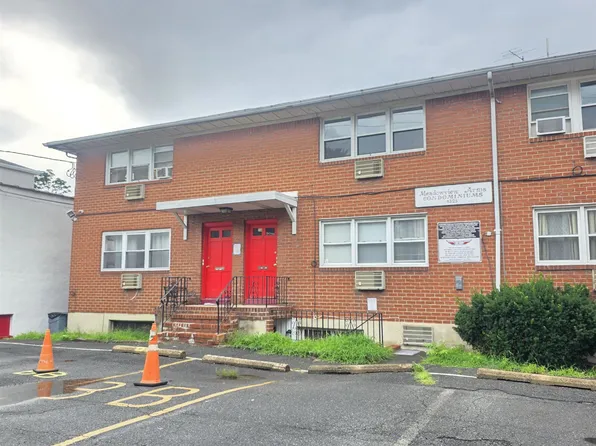 4325 Meadowview Ave #204, North Bergen, NJ 07047