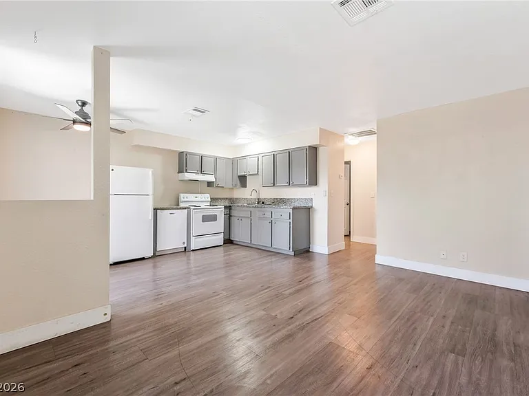 4300 N Lamont St #200 — Photo 7