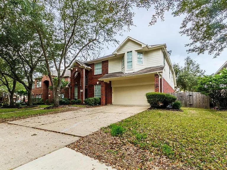1138 Evandale Ln — Photo 2