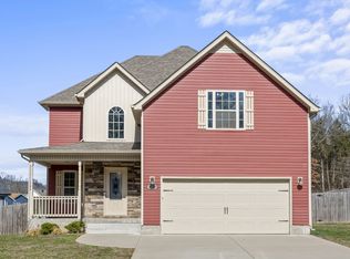 1728 Rains Rd, Clarksville, TN 37042