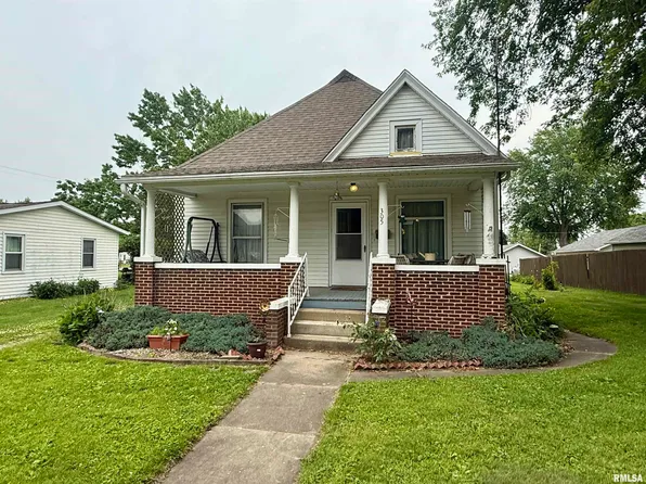 305 N Harshbarger St, Abingdon, IL 61410
