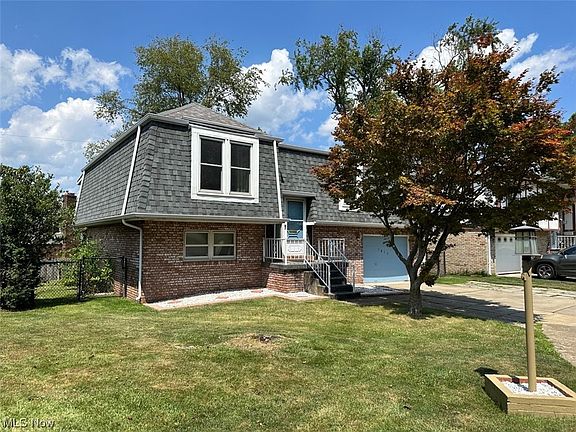 2nd image of 1813 Norton Pl