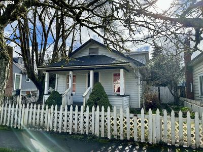 341 E Madison Ave, Cottage Grove, OR, 97424