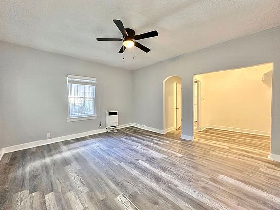 2nd image of 849 S Kenmore Ave APT 6